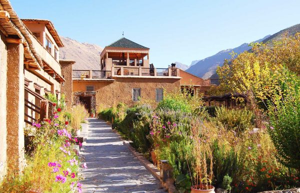 kasbah-lodge-mountains